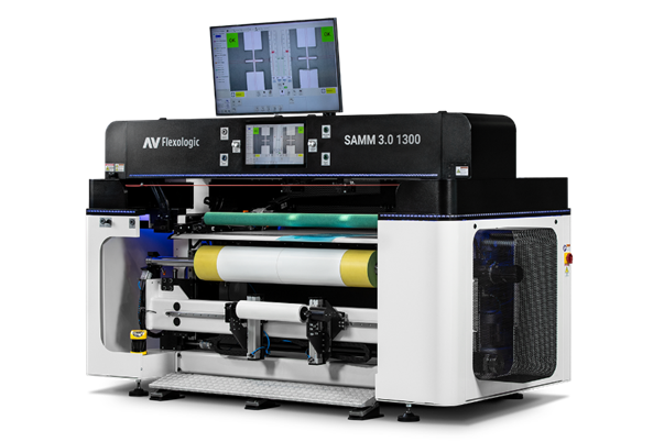 Machine de montage automatique SAMM 3.0 pour plaques flexographiques, avec interface moderne et systèmes de précision.